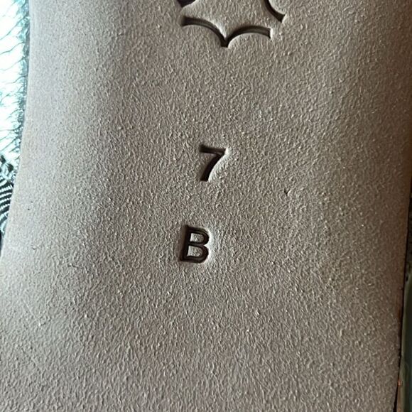 Loeffler Randall Paola Mule Soft Gold Leather Ballet Flat US 7
Loeffler Randall - Picture 6 of 9